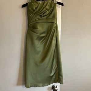 Super flattering green bridesmaids / formal dress.